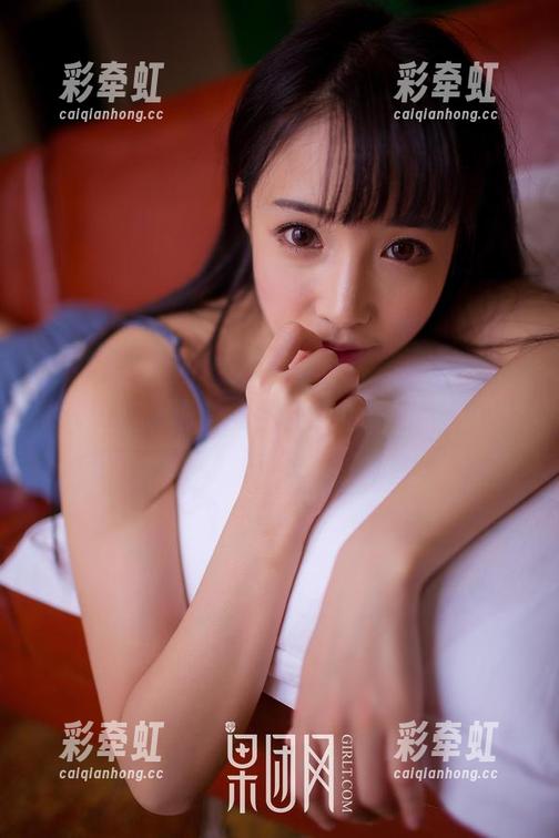 GIRLT果团网-little贝壳喵 GIRLT果团网 - 原图刚出炉,天台邂逅,little贝壳喵的搞怪日常随时待命,快来围观!