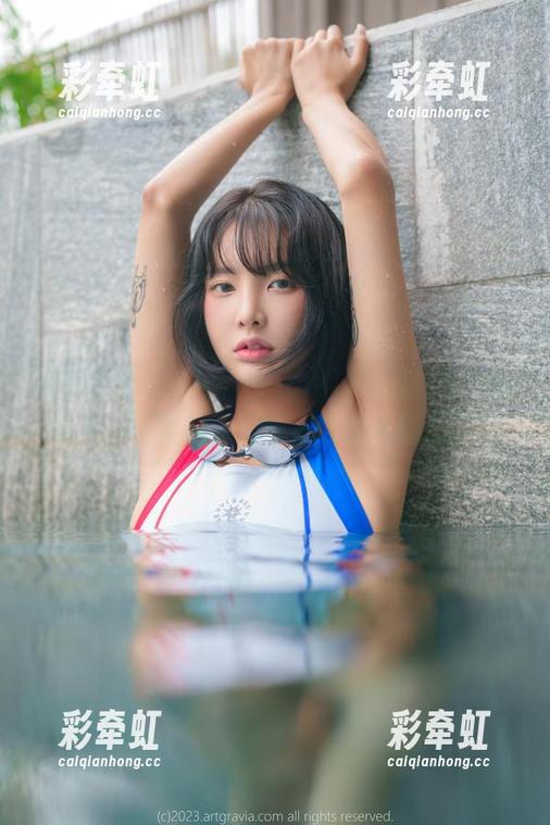 兔耳朵上线！Hyoyeon(김효연)的兔女郎图片，下载后不保证不会脑补剧情哦！