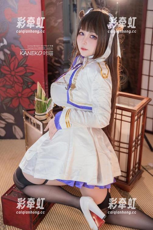 KANEKO_咔喵在天台：福利与俏皮共存的完美搭配。