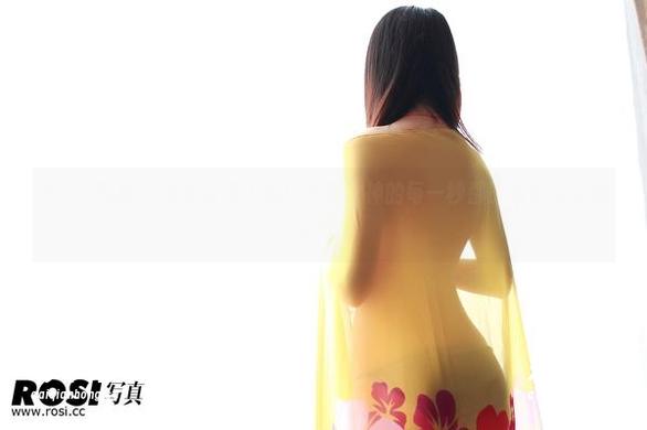 ROSI写真 - 免费合集上线！小莉女神的每一秒都散发着淡淡的仙气。