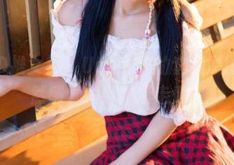TGOD推女神 – Una尤娜的套装原图，突然感觉生活像场走秀？