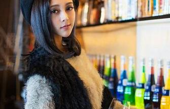TGOD推女神 – 当施忆佳Kitty酱的裸足遇上原图，不得不说是种奇妙的事情