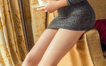 TouTiao头条女神 – 刘瑾希与小奶牛的亲密时光，写真分享满满都是治愈！