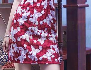 TouTiao头条女神 – 杨漫妮baby的裸足写真，让我有种想要再探一探的冲动。