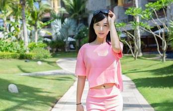 TuiGirl推女郎 – 王馨瑶修女图册：一场低调的风花雪月