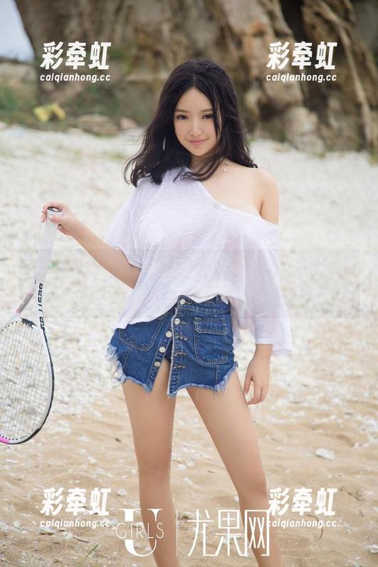 UGirls尤果网-乔依琳 UGirls尤果网 - 从护士制服到镜头:乔依琳的写真全集不只有白色