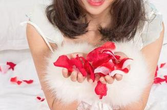 UGirls尤果网 – 李思宁的全套比基尼作品，优雅与性感的完美交融，真让人饶有兴致！