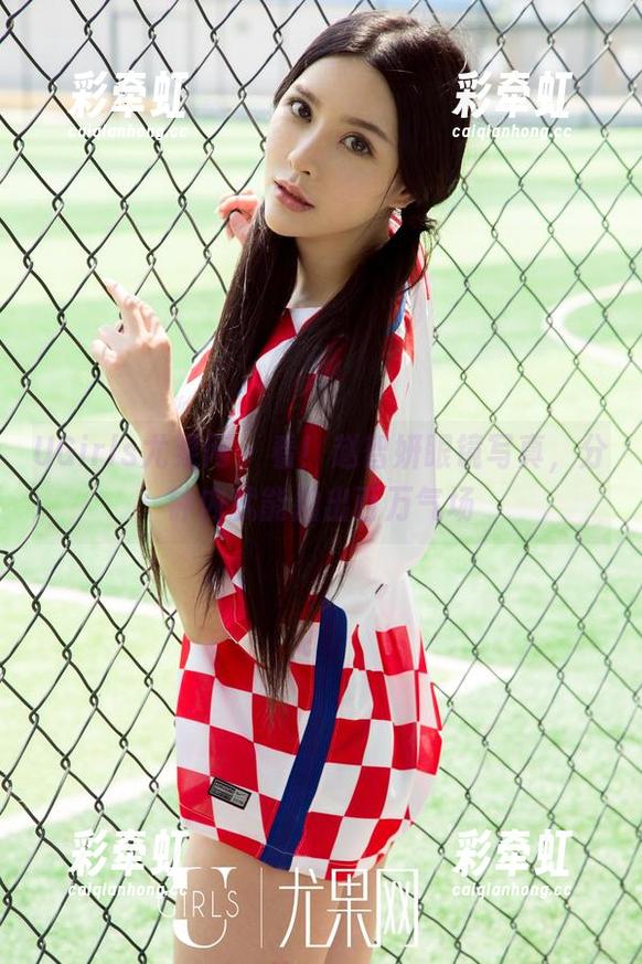 UGirls尤果网-赵智妍 UGirls尤果网 - 看!赵智妍眼镜写真,分钟内就能拍出百万气场