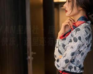 XINGYAN星颜社 – 唐思琪在海边的嬉戏：除了快乐，这里还有一堆独特的资源！