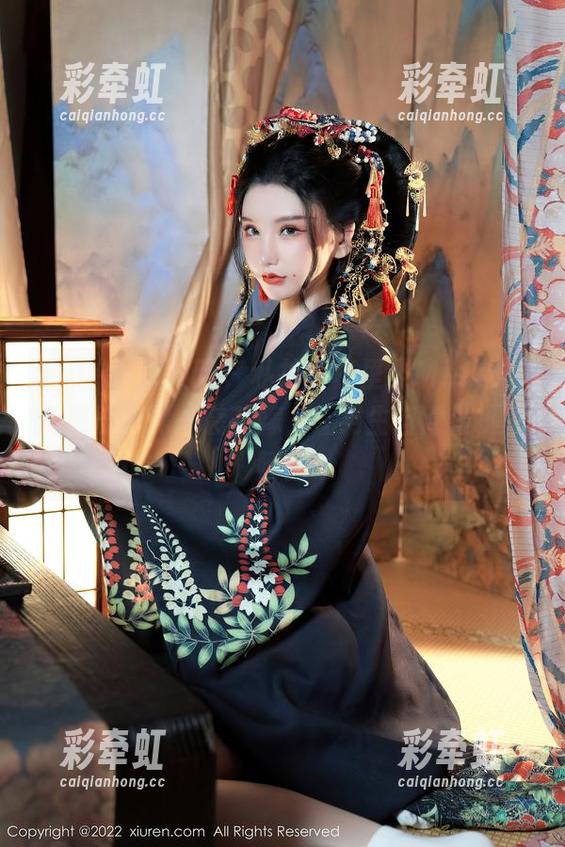 Xiuren秀人网 - 私拍写真里，Mieko林美惠子只需一袭花嫁，让男生自愿做摄影师！