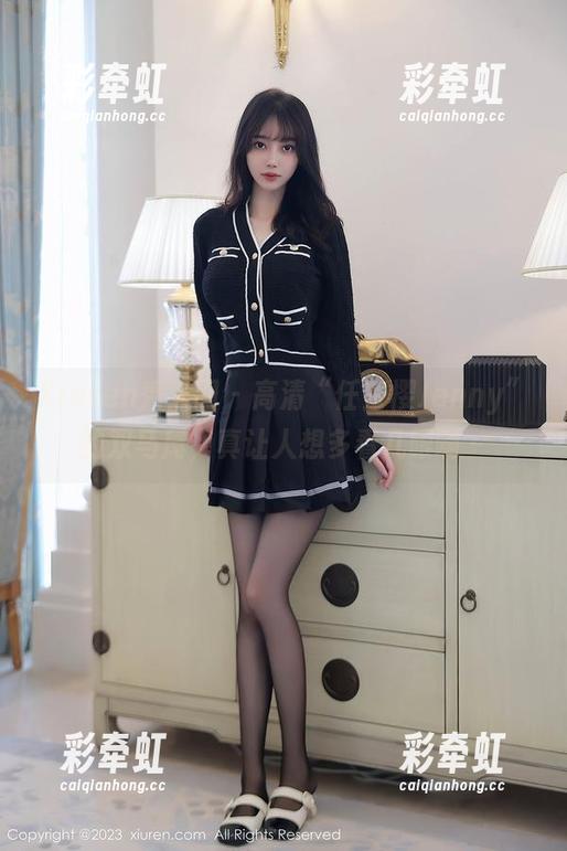 Xiuren秀人网 - 高清“任莹樱Jenny”的双马尾，真让人想多看几眼啊～