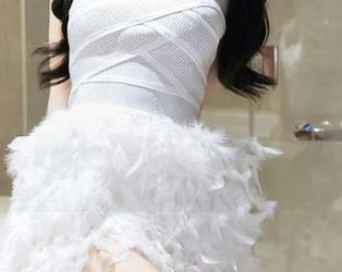 Xiuren秀人网 – 当戴允祺穿上纯白衣服，我的素白鸡蛋也得自愧不如，高清图片悄悄呈现。