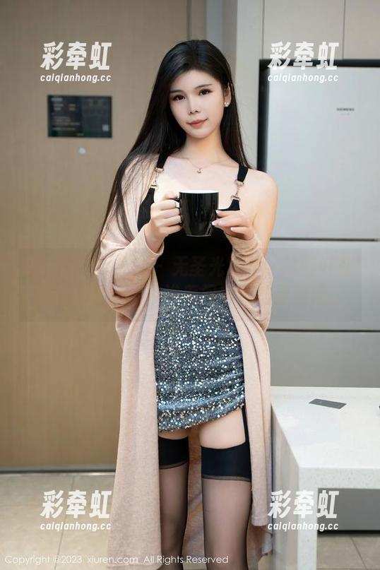 Xiuren秀人网-林好好 Xiuren秀人网 - 无圣光宣言!林好好在双人美图中,传递着问号般的灵动感。