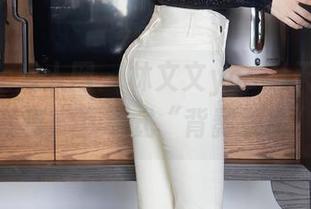 Xiuren秀人网 – 林文文yooki天台最新写真：互动式“背影杀手”