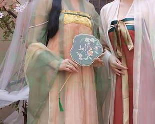 Xiuren秀人网 – 快来看看王曼柔的护士作品，眼神和姿势之间的电光火石，感觉有种不言而喻的默契。