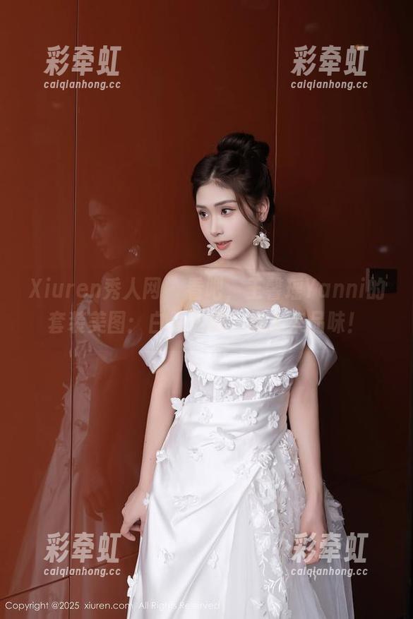 Xiuren秀人网-王馨瑶Yanni Xiuren秀人网 - 看吧,王馨瑶Yanni的套装美图:白天下载,晚上来品味!