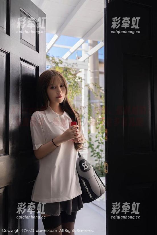 Xiuren秀人网-董林越 Xiuren秀人网 - 材质、线条、董林越的私房图集,连体衣让人忍不住多看几眼