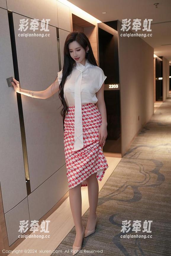 Xiuren秀人网 - 龙籹cool妹妹的免费写真，真想把她pocket起来！