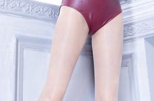 beautyleg – 拯救单调背景：Lucy的美足原图，带来的壁纸灵感满满！