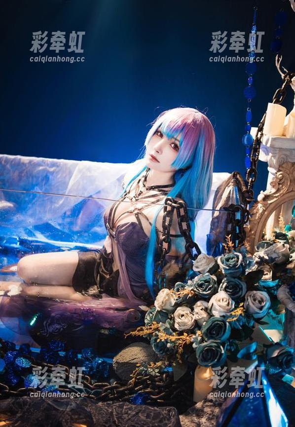 快来围观！一千只猫薄禾的全套写真，把魔女安洁的魅力摆上台面！