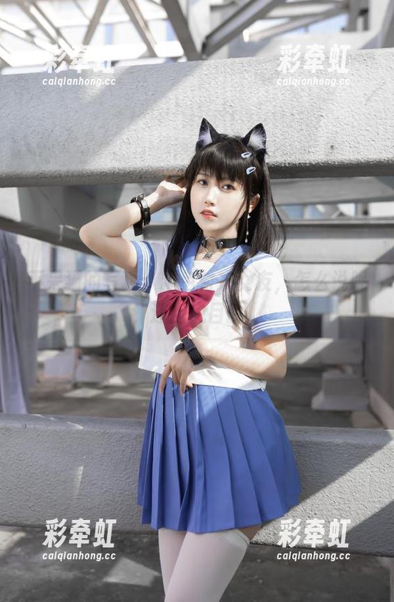 不呆猫的写真：粉色衬衣女友，怎么说呢，还挺悦目的。