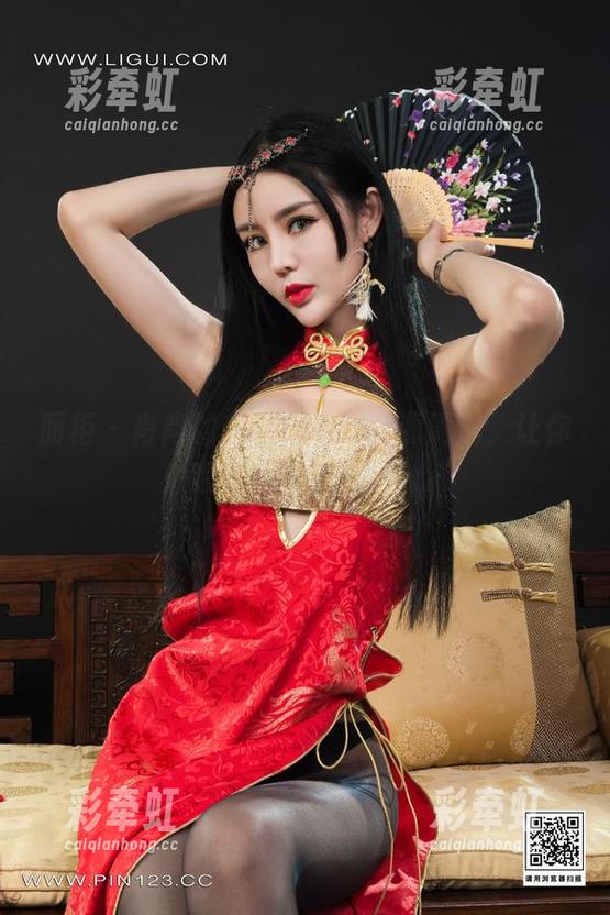 丽柜 - 肖肖的美腿套图：资源满满，让你眼前一亮的那种！