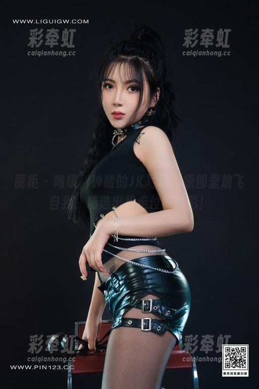 丽柜 - 呜哦，钟晴的JK写真，原图里放飞自我，精选出我走位的精彩！