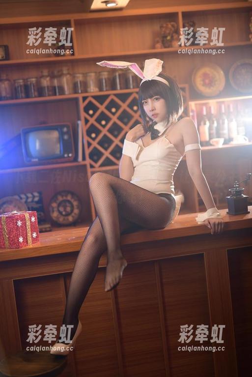 下载二佐Nisa的私房写真集，让精灵公主带你飞！