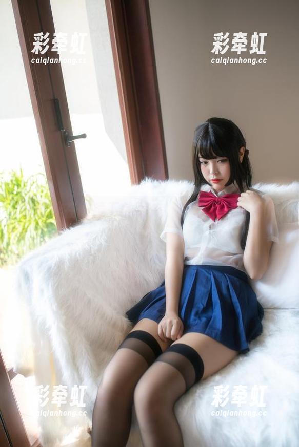 你烨烨在眼镜下的姿态，真得下载一份！？