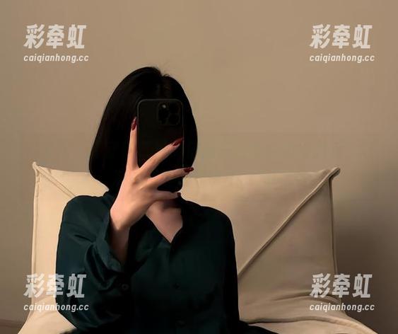 保守的二舅妈 微密圈 - 保守的二舅妈依旧在性感的边缘游走,这次的写真合集也不例外!