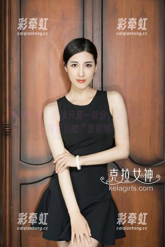 克拉女神 - 游泳只是一部分，汤怡的泳池套图背后的“潜规则”。