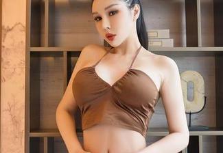 嗲囡囡 – Misty萌晰图集精选：在天台，温度高到连段子都不敢下来了！
