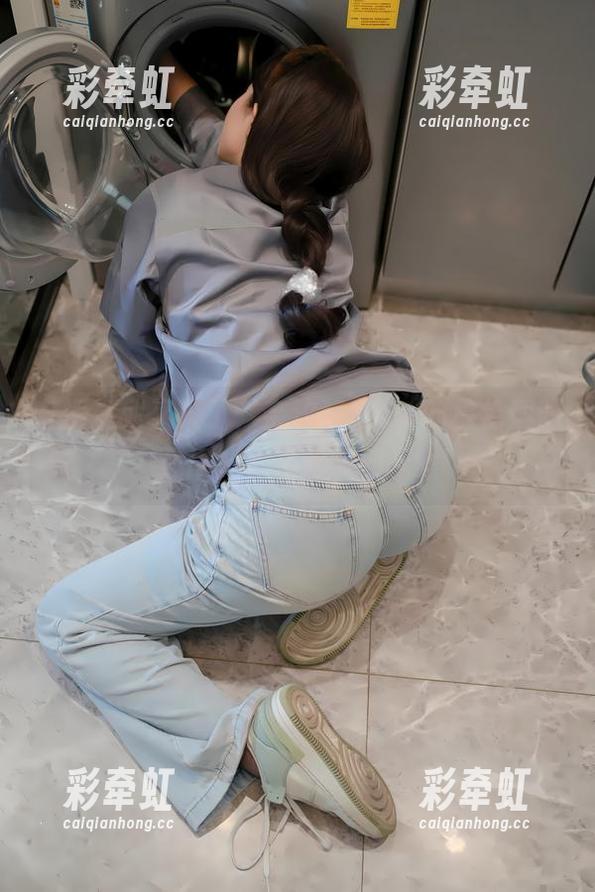 自撮系列又来了，奈汐酱Nice的棕色透明女仆，套图到手别眨眼