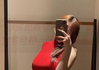 微密圈 – 你能把眼球移开吗？奶宝妹纸的全套自拍，恣意而躁动。