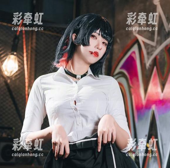 当小空sora变身nikke海伦，写真里的魅力实在没办法形容，只能默念好家伙。