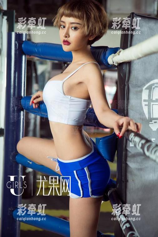 尤果网-徐梓伊 尤果网 - 徐梓伊的眼镜写真,看得我眼球都不够用了,得赶紧截图,壁纸咱必须得换成这个啊!
