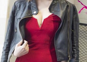 尤果网 – 搞怪又可爱的制服写真，谁还能抵挡住才可儿的分享？
