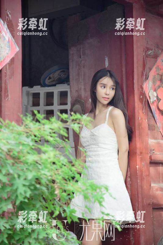 尤果网 - 李凌子套图：圣诞节的雪，与那条围巾的故事。