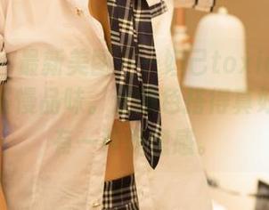 尤蜜荟 – 最新美图——妲己toxic的和服秀，想慢慢品味。这颜色搭得真好，让人有一种恍惚感。