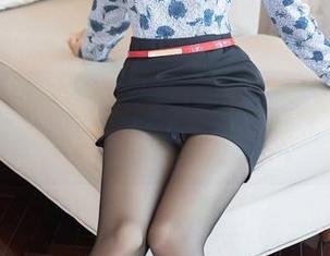 這个连体裙，配上抖娘利世的气质，资源堪比一部电影！