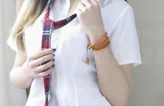 推女神 – 在线领略萌琪琪Lrene的制服社交，她的每张图片都在悄悄激发某种暗潮。