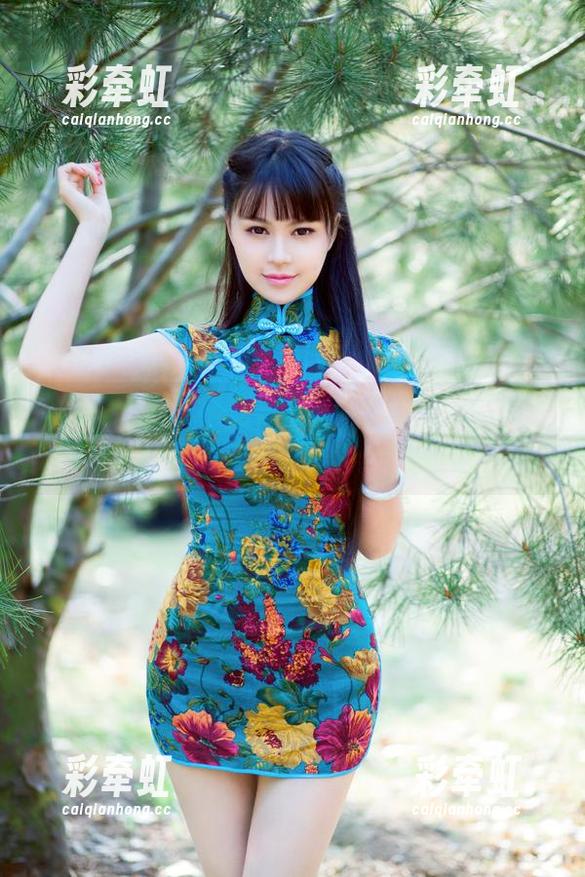 推女郎-Lina 推女郎 - Lina的作品集:那个女孩的姿态,倒是让我感到一丝困惑