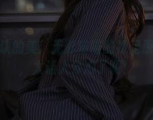 不想承认的美：无影喵喵的裸足原图精选，太让人分心了啊！