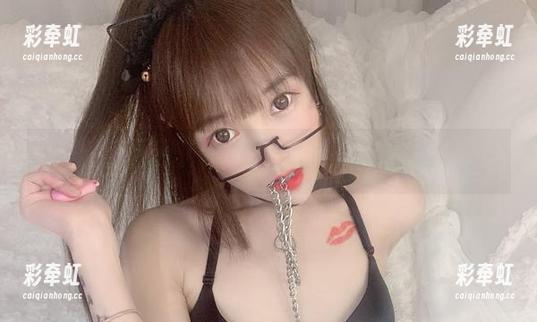 星野咪兔 看完这套图集,星野咪兔和她的白衬衫让我开始重新审视衬衫的可能性…