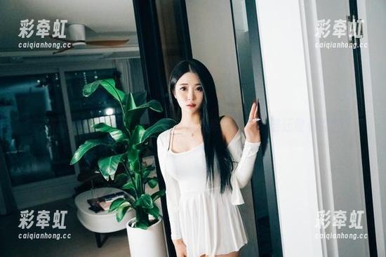 一如普美Bomi(보미)般张扬的死库水套图，谁还敢看别的？