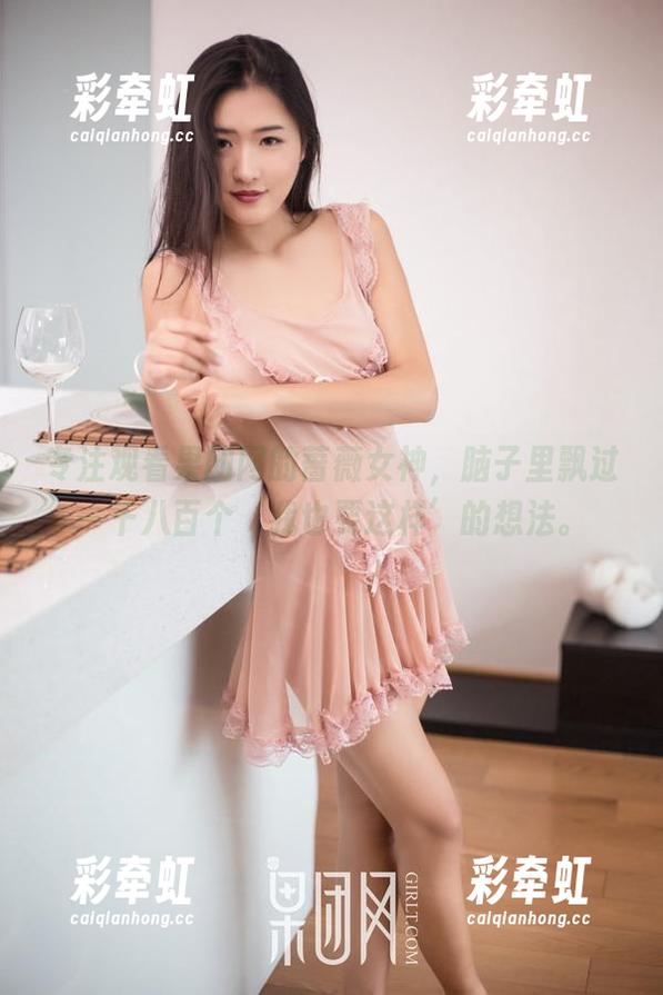 果团网 专注观看果团网的蔷薇女神,脑子里飘过一千八百个‘我也要这样’的想法。