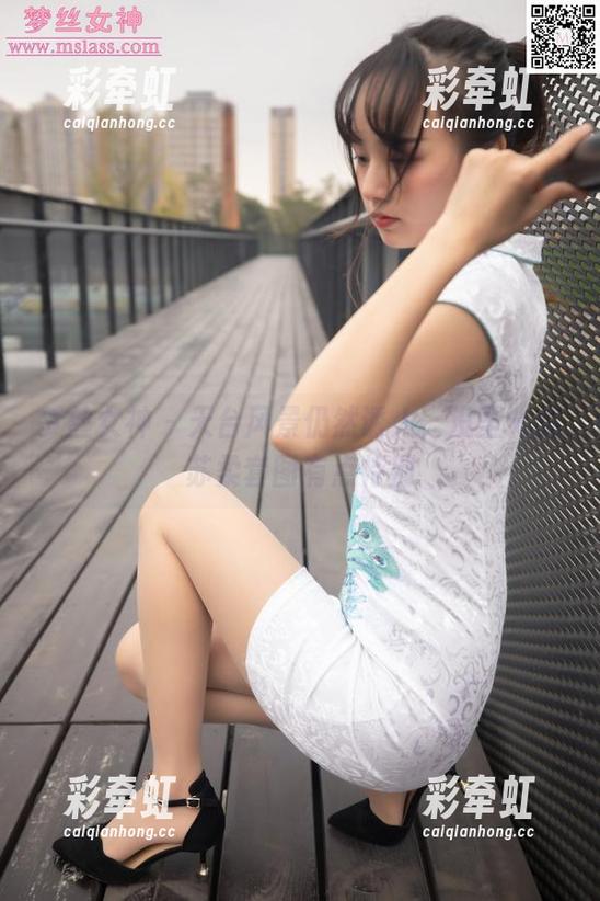 梦丝女神 - 天台风景仍然诱人，没圣光的苏柔套图有点特别