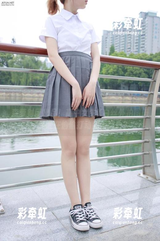 森萝财团 森萝财团出品!高中女生K白丝外拍图册,是谁在偷偷打动我们的心?