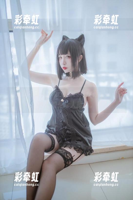 万圣节选了孟菲斯装的樱井小莜，写真内容真的是让人捧腹。