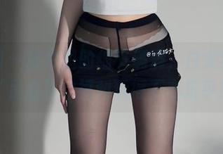 微密圈 – 图片里的细节满满，白龙猫女把《足底》的福利玩得不亦乐乎！